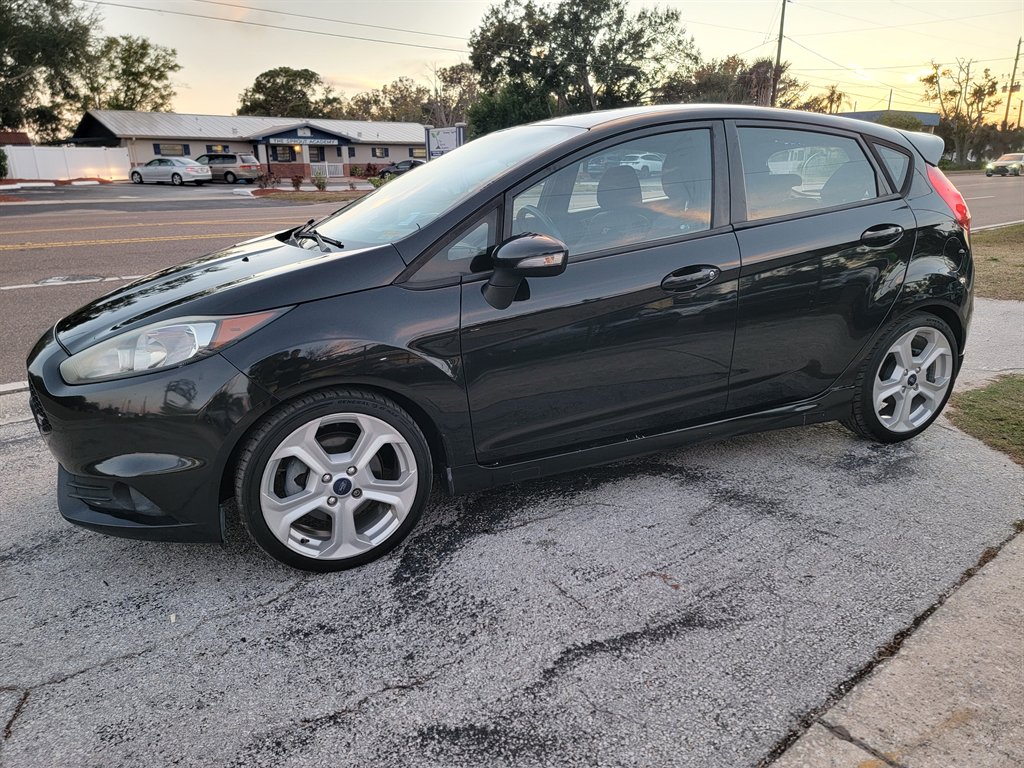 2014 Ford Fiesta ST's photo