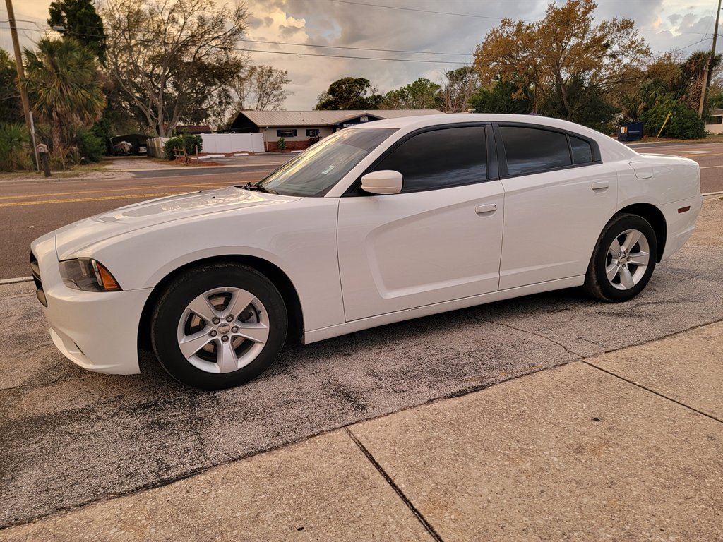 2013 Dodge Charger SE