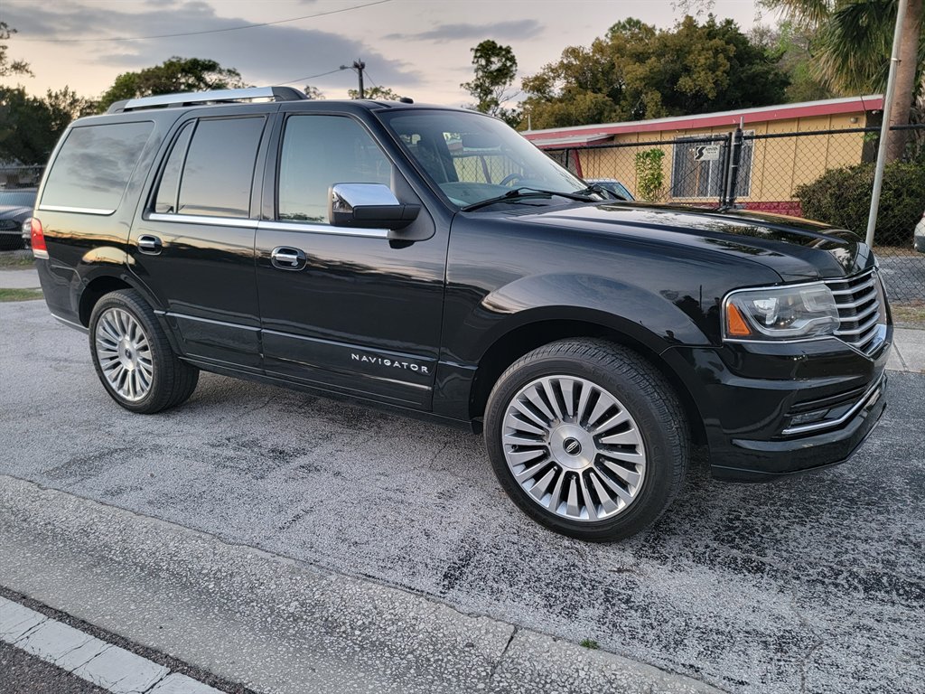 2017 Lincoln Navigator Select