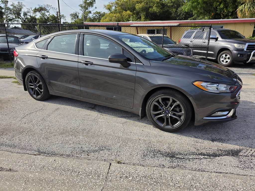 2018 Ford Fusion SE FWD's photo