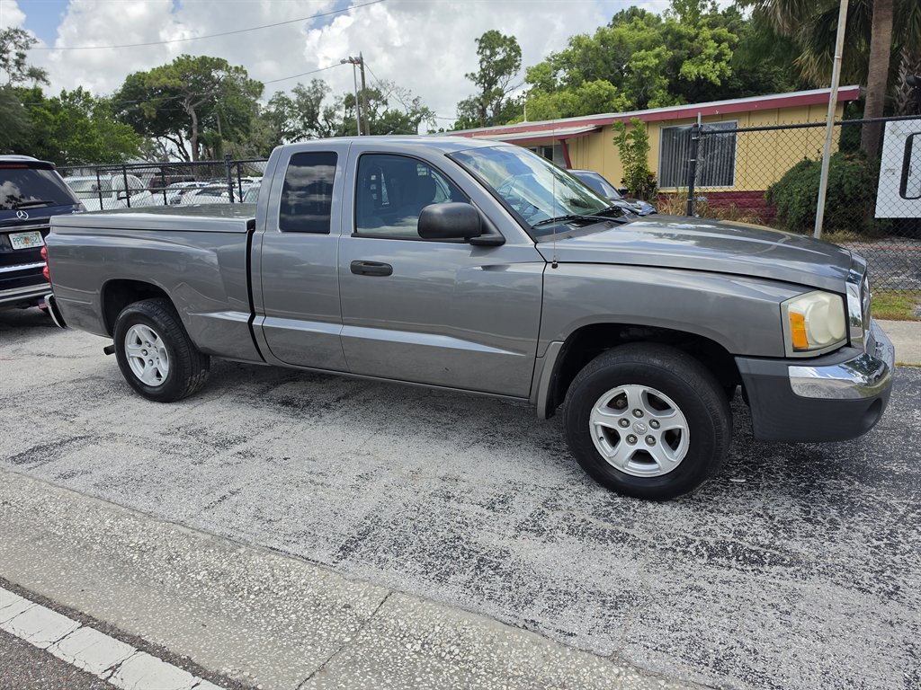2005 Dodge Dakota SLT Club Cab's photo